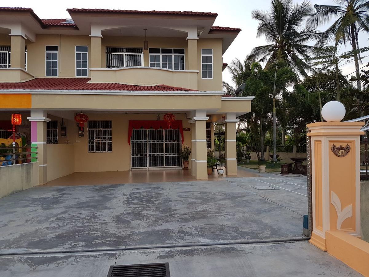 Big Garden Homestay Pantai Remis Exteriér fotografie