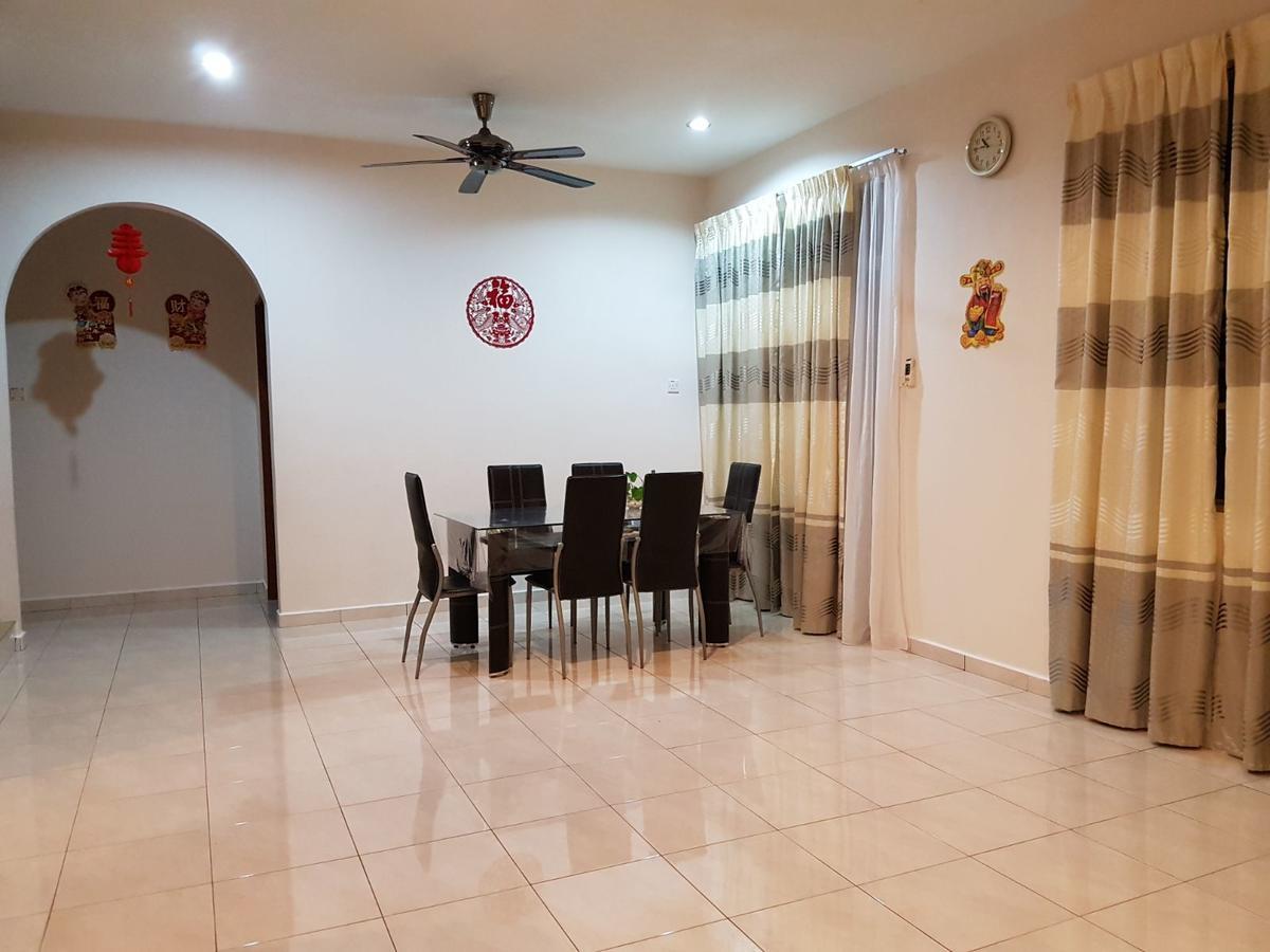 Big Garden Homestay Pantai Remis Exteriér fotografie