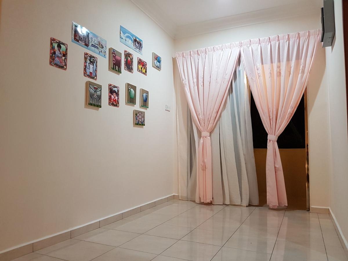 Big Garden Homestay Pantai Remis Exteriér fotografie