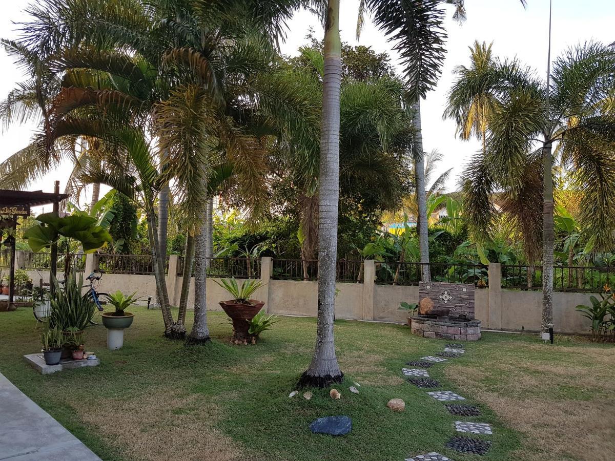 Big Garden Homestay Pantai Remis Exteriér fotografie
